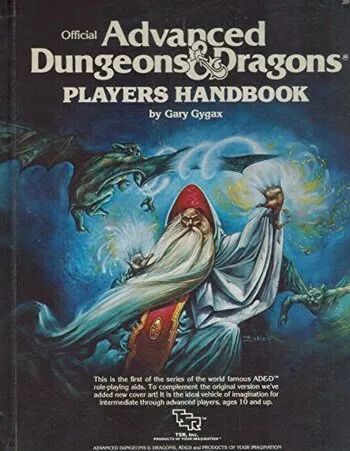 Omslag van het 'Advanced Dungeons & Dragons Player's Handbook' door Gary Gygax, met een tovenaar in witte gewaden die een spreuk oproept tussen wervelende blauwe geesten, essentieel leesvoer voor nieuwe D&D spelers.